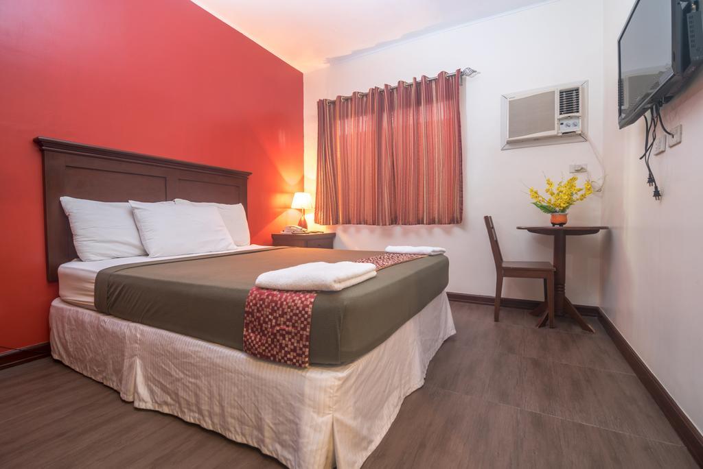 Oftana Suites Mandaue Exteriör bild