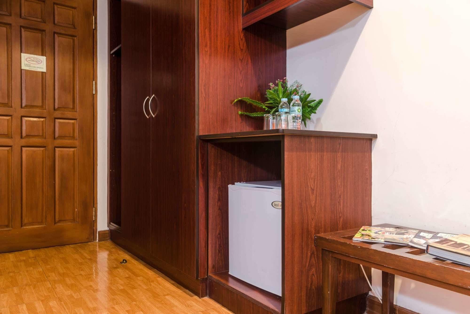 Oftana Suites Mandaue Exteriör bild